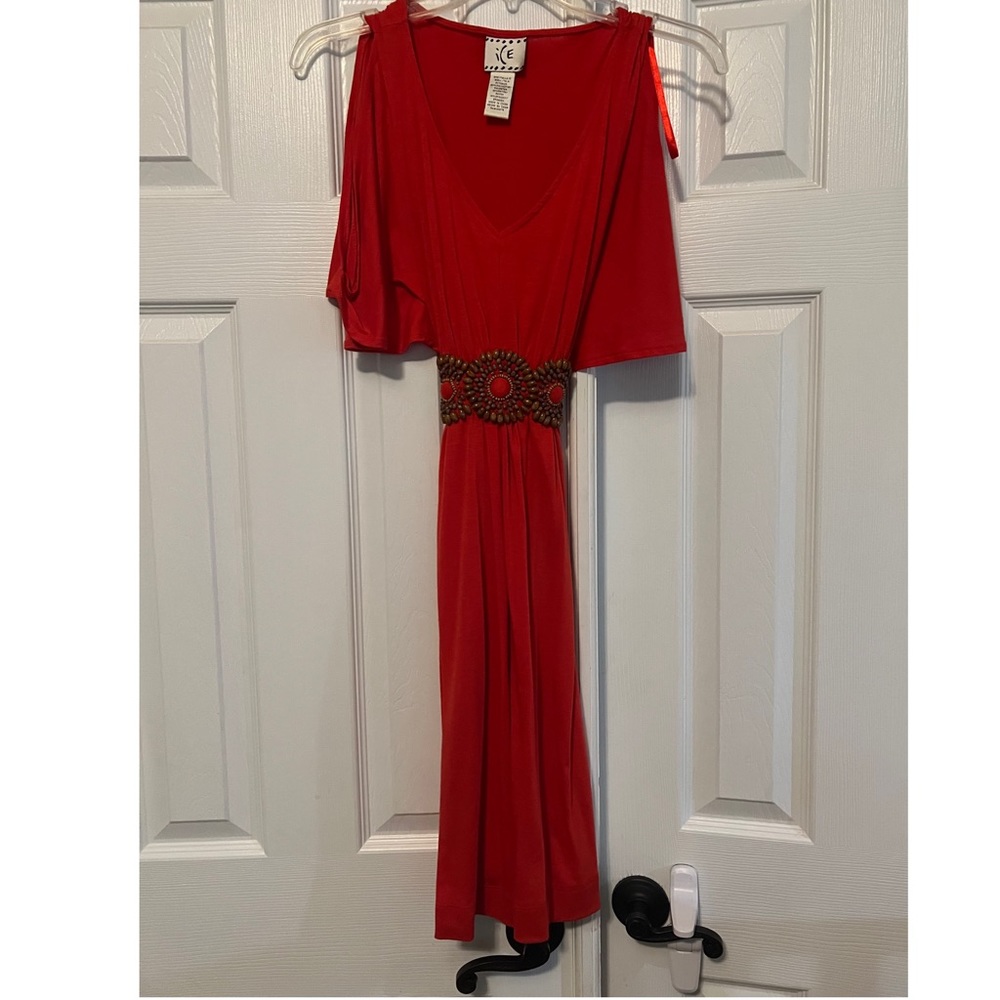 Super Flattering Shoulder Cut Out Dress